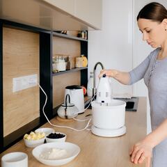 Ni despertador ni microondas ni tostadora: estos son los electrodomésticos que no debes desenchufar en casa