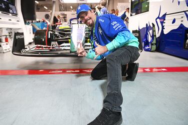 Kevin Dillon, actor estadounidense.