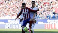 Griezmann controla ante Ricardo Costa.