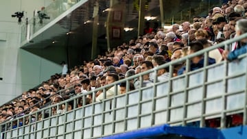 Tribuna principal de Ipurua