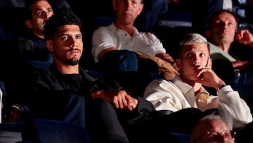 Araújo y Dani Olmo, durante un acto.