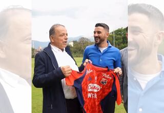 David Villa visita la sede del Medellín y recibe su camiseta