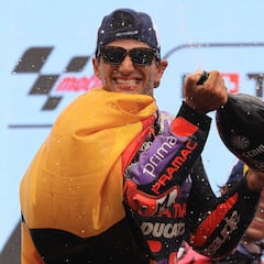 Martín aprieta a Ducati