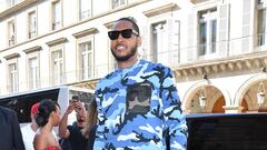 PARIS, FRANCE - JUNE 20:  Carmelo Anthony attends the Valentino Menswear Spring/Summer 2019 show as part of Paris Fashion Week on June 20, 2018 in Paris, France.  (Photo by Jacopo Raule/Getty Images)