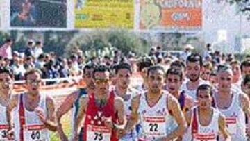 <b>PRIMEROS INSTANTES.</B> Comienzos de la carrera. Fabián Roncero (75), el campeón, ya está entre los mejores. Le acompañan, entre otros, Julio Rey (60), Kamel Ziani (22), Juan C. De la Ossa (58) y Chema Martínez, semitapado por éste.