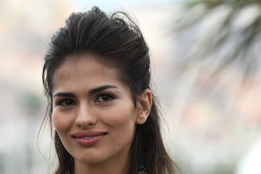 Sara Sálamo posando en el photocall de la película "Todos lo saben" durante la 71ª edición del Festival de Cine de Cannes. 
