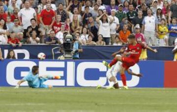 Thomas Meunier doubled PSG's advantage after 35 minutes with a fine strike from outside of the box, before making it 3-0 with this finish five minutes later.