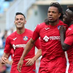 El Málaga se despide de Primera División dando pena