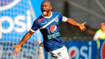 El histórico atacante catracho tenía contemplado un retiro a mediados de 2019, pero los planes cambiaron y, por ahora, juega en el fútbol de Guatemala