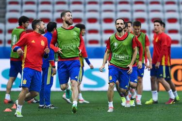 Del Bosque clarifies Iniesta's true worth