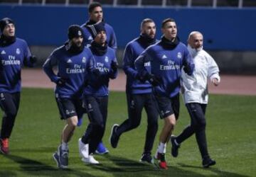 James Rodríguez entrena al lado de sus compañeros del Real Madrid en Yokohama, Japón, pensando en el Mundial de Clubes y el América de México, su primer rival.