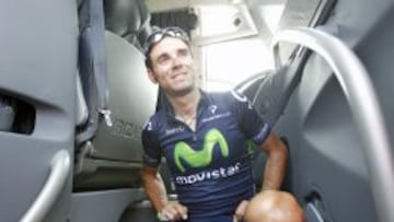 Alejandro Valverde, por la ma&ntilde;ana en la salida de Saint Pour&ccedil;ain sur Sioule.