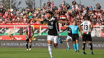 Futbol, Palestino vs Colo Colo
Fecha 7, campeonato Nacional 2022.
El jugador de Colo Colo Juan Martin Lucero celebra su gol contra Palestino durante el partido de primera division en el estadio La Cisterna.
Santiago, Chile.
20/03/2022
Dragomir Yankovic/Photosport

Football, Palestino vs Colo Colo
7nd date, 2022 National Championship.
Colo ColoÕs player Juan Martin Lucero celebrates his goal against Palestino during the first division match at the La Cisterna stadium in Santiago, Chile.
20/03/2022
Dragomir Yankovic/Photosport