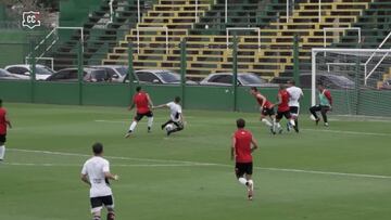 ¡Bouzat anotó un golazo! La tremenda jugada de Colo Colo ante Huracán