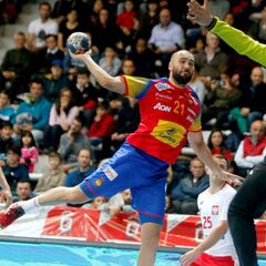 Los Hispanos arrollan a Polonia y se entonan para el Europeo