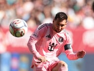DENVER, COLORADO - APRIL 18: Lionel Messi #10 of Inter Miami CF shoots during the MLS match between Colorado Rapids and Inter Miami CF at Empower Field At Mile High on April 18, 2026 in Denver, Colorado. Andrew Wevers/Getty Images/AFP (Photo by Andrew Wevers / GETTY IMAGES NORTH AMERICA / Getty Images via AFP)