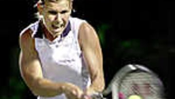 La tenista alemana Anke Huber dirá adiós al tenis en enero de 2002.