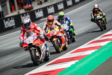 Andrea Dovizioso,  Marc Márquez, Valentino Rossi y Johann Zarco.