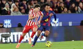 Julián Alvarez baja enteros en el Barcelona