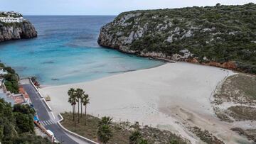 La playa de Cala en Porter en Menorca.