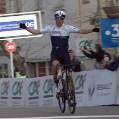 Woods se estrena con el Israel: revienta a todos en Fayence