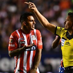 ¡VARbaridad en San Luis! ‘El Cantante’ marcó tres penales