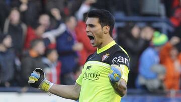 El meta Andrés Fernández, a punto de firmar por tres años