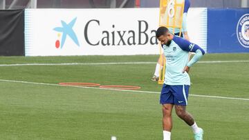 Memphis, en el momento de retirarse lesionado del entrenamiento el día antes de jugar ante el Cádiz.