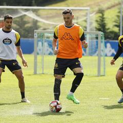 Lucas Pérez vuelve a hacer tareas con el grupo y mira a la Cultural