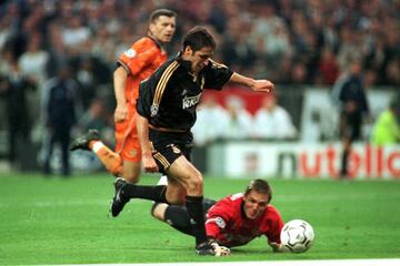 Raúl, en el Real Madrid - Valencia de la Octava.