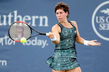 Muguruza levanta tres bolas de partido y se desquita con Keys