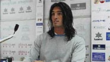 <B>SOSPECHA</B>. Llorens tiene claro que se jugarán el puesto de la Copa de la UEFA ante un Osasuna primado.