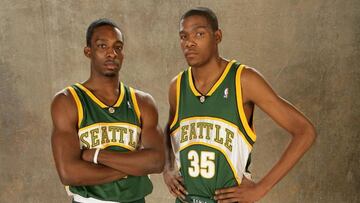 Jeff Green y Kevin Durant, los &uacute;ltimos jugadores en activo de los SuperSonics.