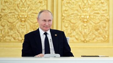 Russian President Vladimir Putin attends a meeting of the Supreme State Council of the Union State of Russia and Belarus at the Kremlin in Moscow, Russia April 6, 2023. Sputnik/Pavel Byrkin/Kremlin via REUTERS ATTENTION EDITORS - THIS IMAGE WAS PROVIDED BY A THIRD PARTY.