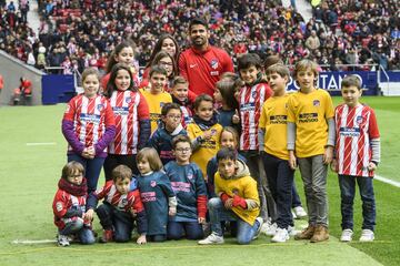 Multitudinaria presentación de Diego Costa y Vitolo