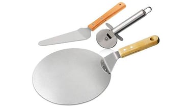 Tenemos el set con bandejas para pizza y cortador que es superventas en Amazon
