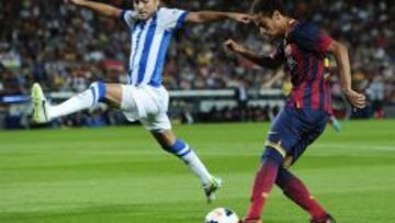 Neymar conecta con su zurda para enviar el bal&oacute;n a la cabeza de Messi  para que este marque el segundo. 