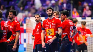 Spain's right back #18 Imanol Garciandia Alustiza and team mates react after the Main Round group II match of the IHF Men's Handball World Championship Spain vs Brasil in Oslo, Norway on January 26, 2025. Brazil won the match 26-25. (Photo by Beate Oma Dahle / NTB / AFP) / Norway OUT