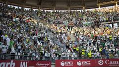 La afici&oacute;n del Elche durante un partido.