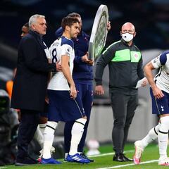 Aciago debut de Bale: salió con 3-0 y el West Ham empató