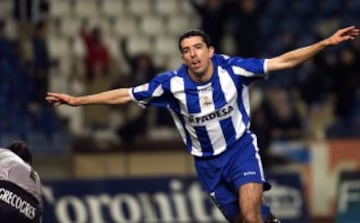 Makaay jugó durante cuatro temporadas, de 1999 a 2003, en las que anotó 97 goles. En la temporada 02/03 recibió la Bota de Oro al mayor artillero del fútbol europeo.
