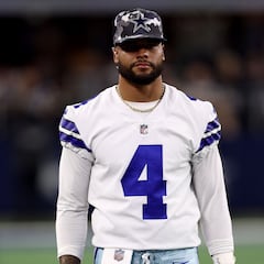 Dak Prescott con problemas en práctica de los Cowboys por molestia con su calzado