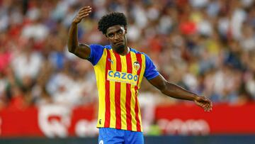 Thierry Correia of Valencia   during the La Liga match between Sevilla FC and Valencia CF played at Sanchez Pizjuan Stadium on October 18, 2022 in Sevilla, Spain. (Photo by Antonio Pozo / Pressinphoto / Icon Sport)