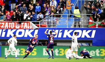 La alegría en Eibar se volvió mayúscula con el tercer ,y a la postre definitivo, tanto del conjunto armero.