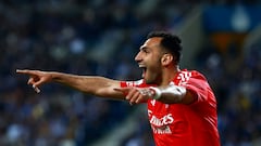 Samu maquilla con un gol la exhibición de Pavlidis en Oporto