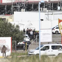 Los Biris acuden al entrenamiento del Sevilla