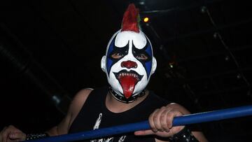 Psycho Clown durante una funci&oacute;n de Triple A