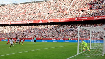 Penalti de Rubén Vargas.