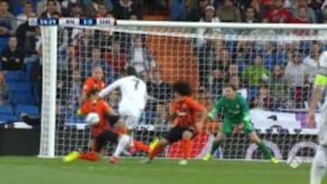 El balón dio en la espalda de Srna.