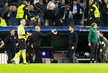 Guardiola: “Rüdiger merecía la segunda amarilla... pero el Bernabéu impone”
